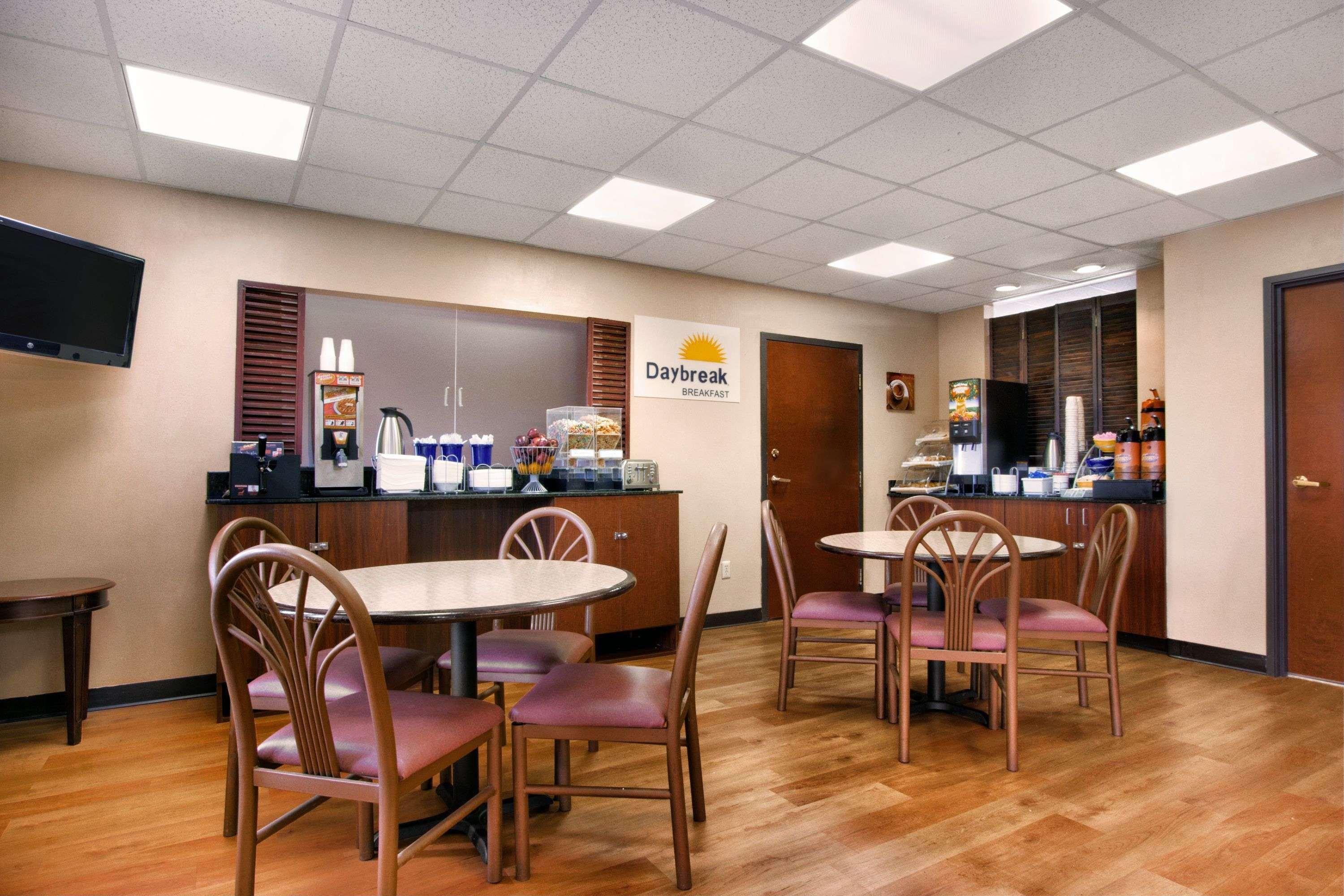Days Inn By Wyndham Mauldin/Greenville Extérieur photo